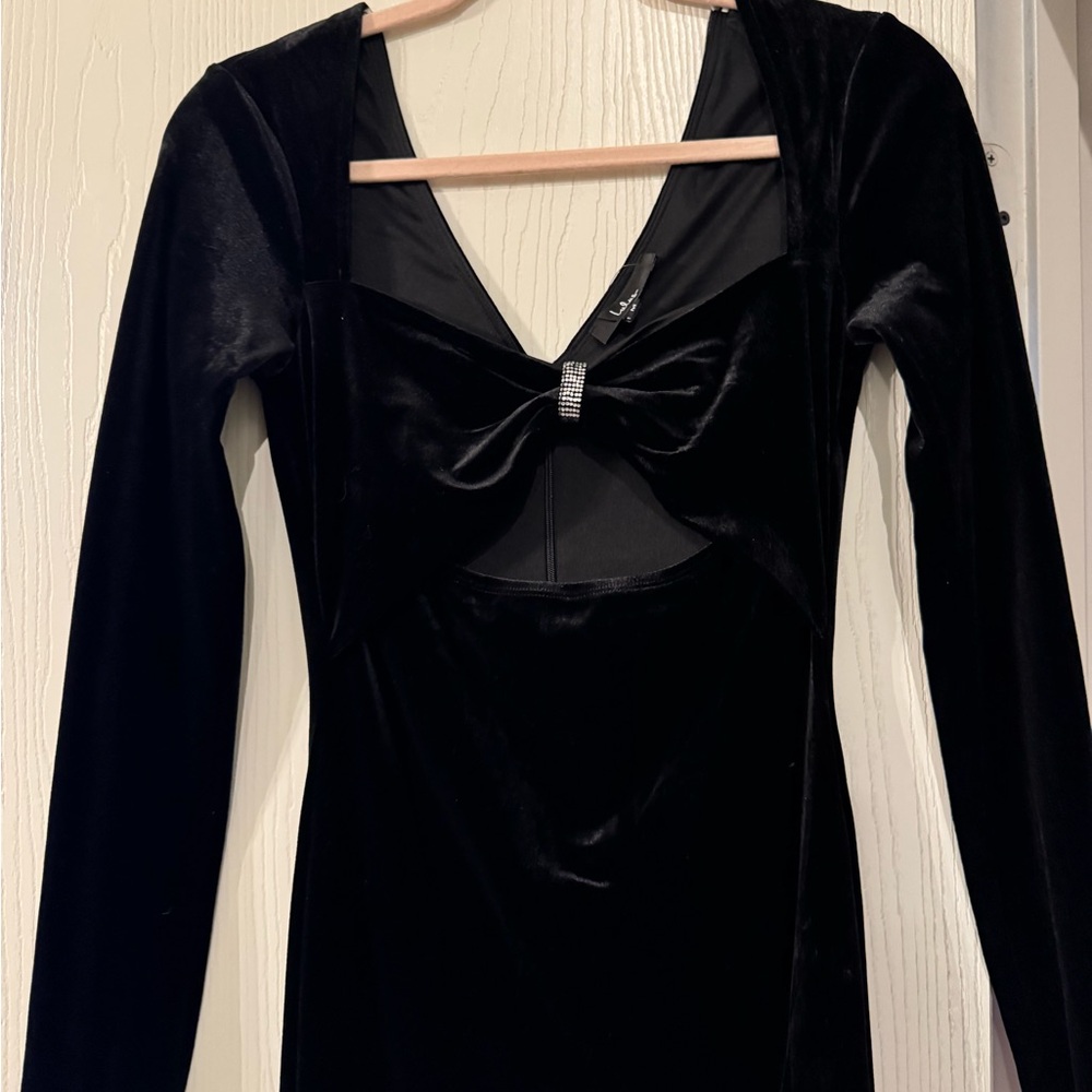 MEDIUM VELVET GOWN